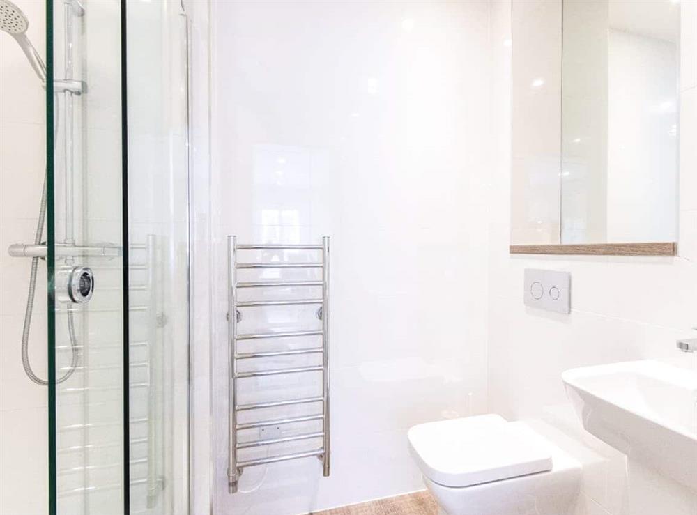 Typical shower room at Canute I in Southampton, Hampshire