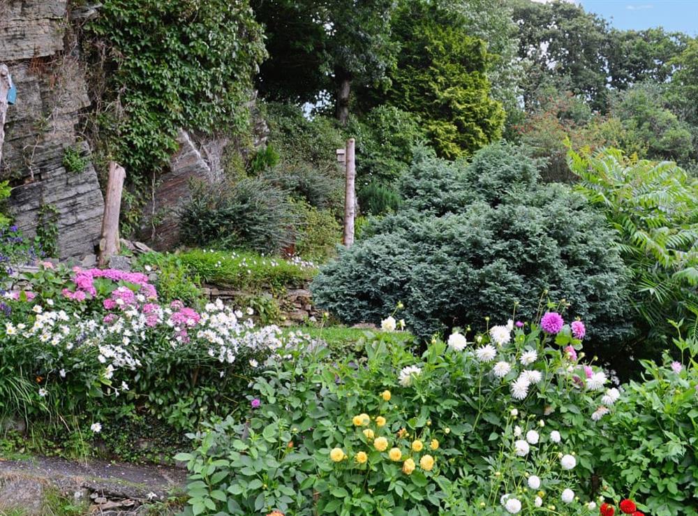 Shared garden at Capel Fawnog Bach in Talsarnau, Gwynedd