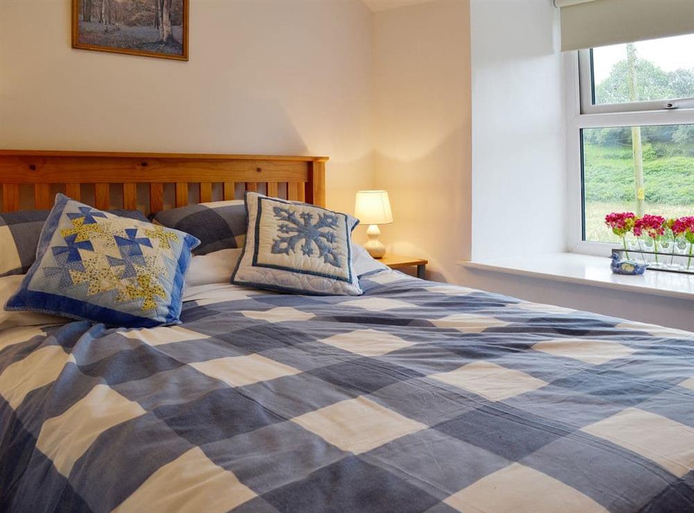 Comfortable double bedroom at Capel Fawnog Mawr in Talsarnau, Gwynedd