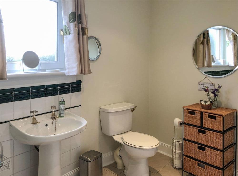 Bathroom (photo 2) at Capelrig Cottage in Glasgow, Lanarkshire