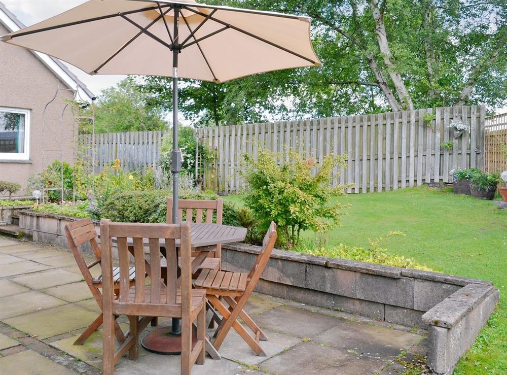 Sitting-out-area at Capelrig Cottage in Glasgow, Lanarkshire