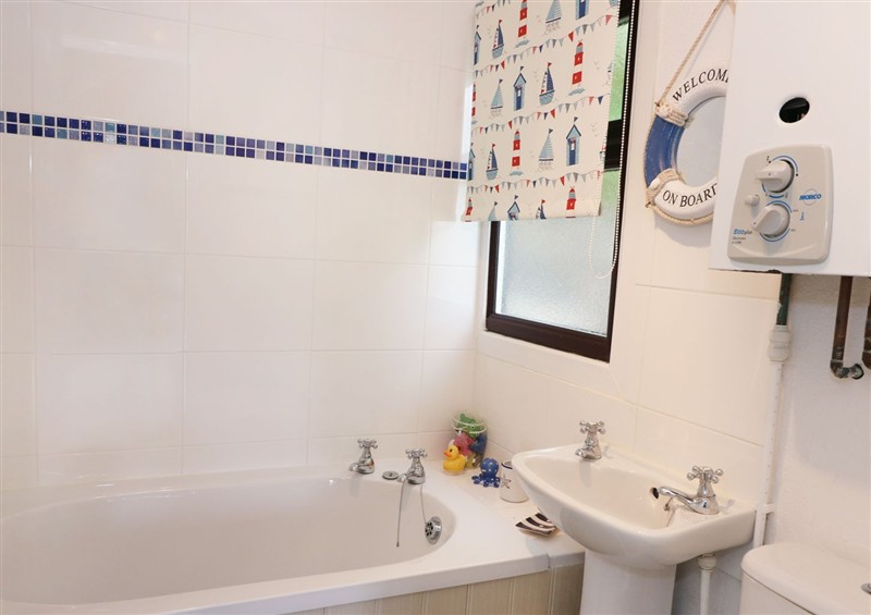 The bathroom at Captains Cabin, Clarach Bay near Aberystwyth