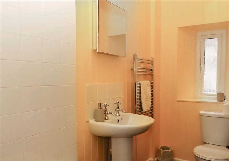 The bathroom (photo 2) at Captains Cottage, Brixham