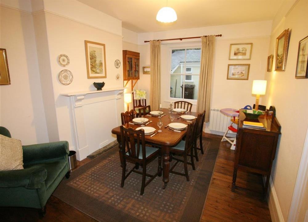 Dining room at Captains Cottage in St Mawes