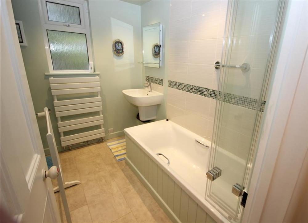 Family bathroom WC to first floor at Captains Cottage in St Mawes