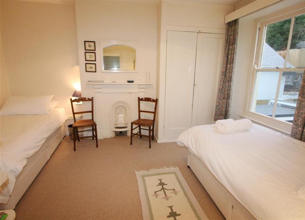 First floor twin bedroom  at Captains Cottage in St Mawes