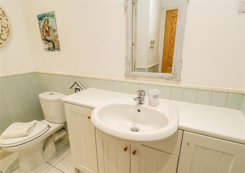 Bathroom at Captains Cottage, Whitby