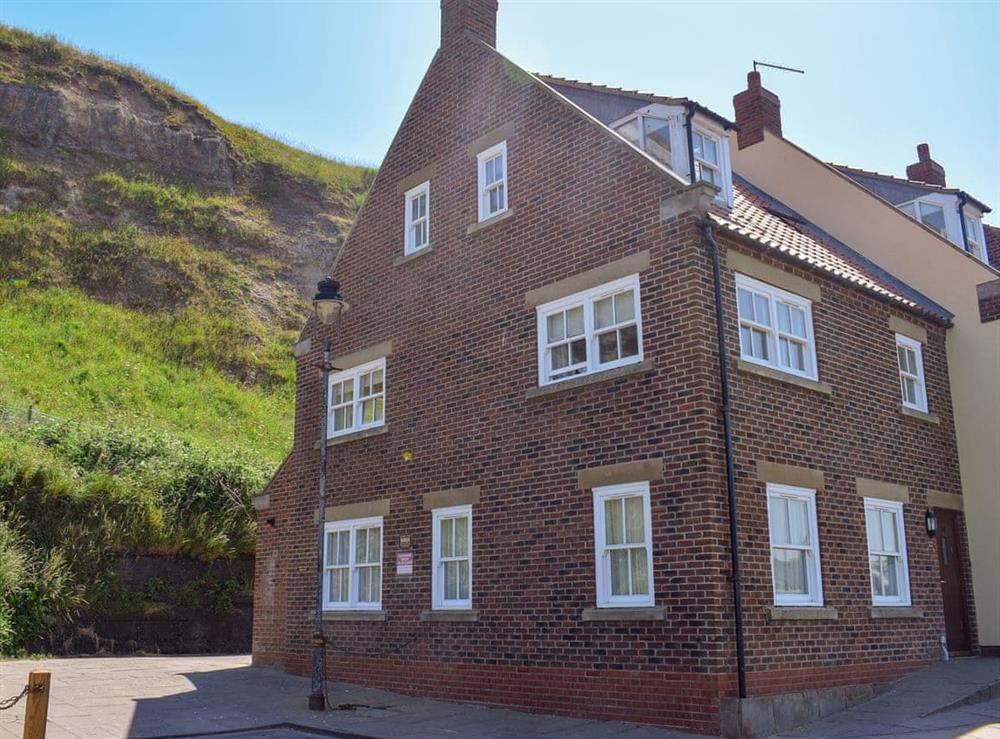 Wonderful end property at Captains Cottage in Whitby, North Yorkshire