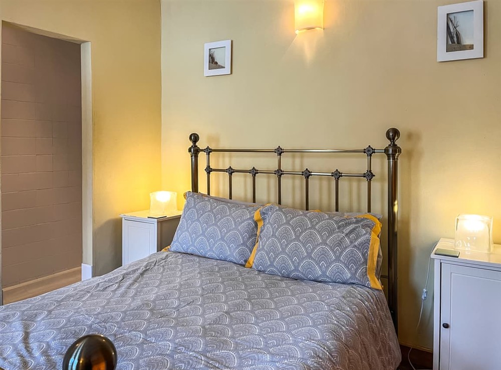 Double bedroom (photo 3) at Captains Hideaway in Whitby, North Yorkshire