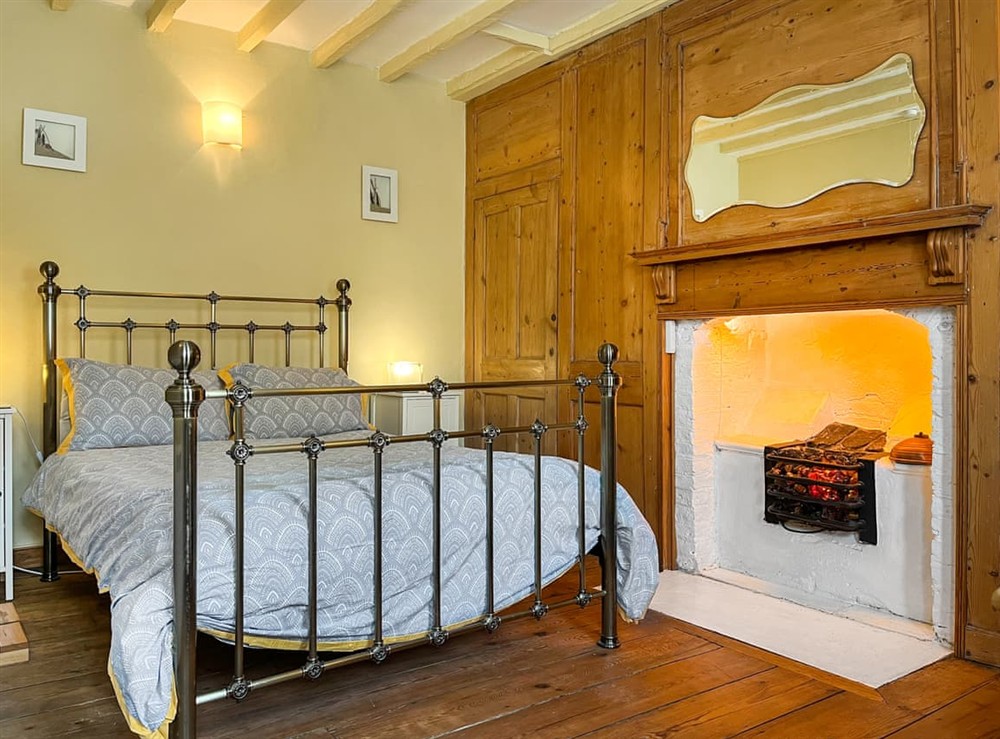 Double bedroom (photo 4) at Captains Hideaway in Whitby, North Yorkshire