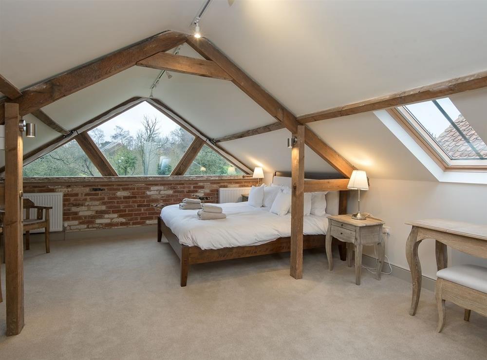 Double bedroom (photo 10) at Caradon House in East Rudham, near Fakenham, Norfolk