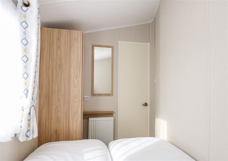 This is a bedroom at Caravan Kensington 165, Hunstanton