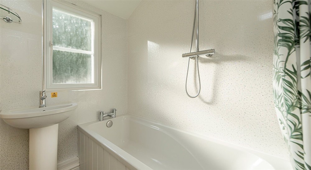 The bathroom at Carburton Lodge South in Worksop, Nottinghamshire