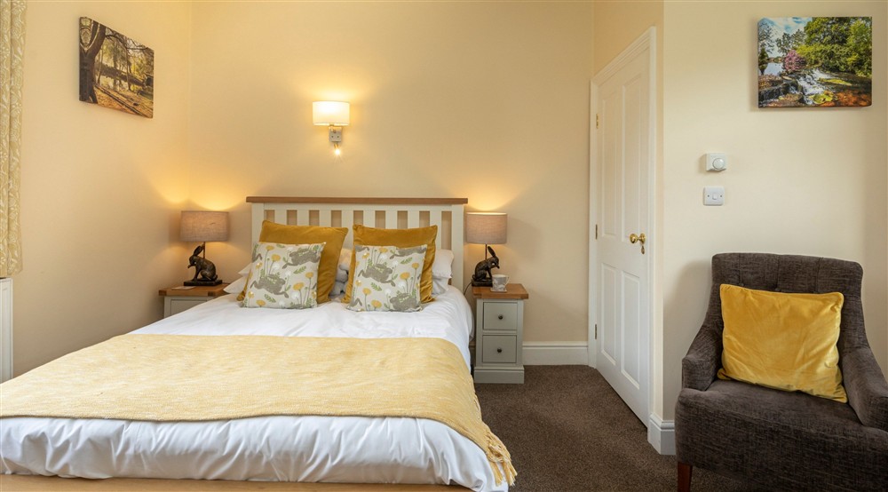 The double bed at Carburton Lodge South in Worksop, Nottinghamshire