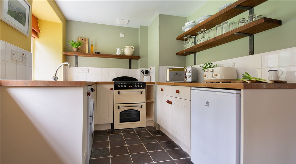 The kitchen at Cariad Cottage in Llandeilo, Carmarthenshire