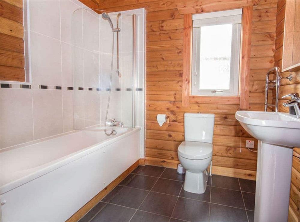 Bathroom at Carn Eilrig in Aviemore, Inverness-Shire