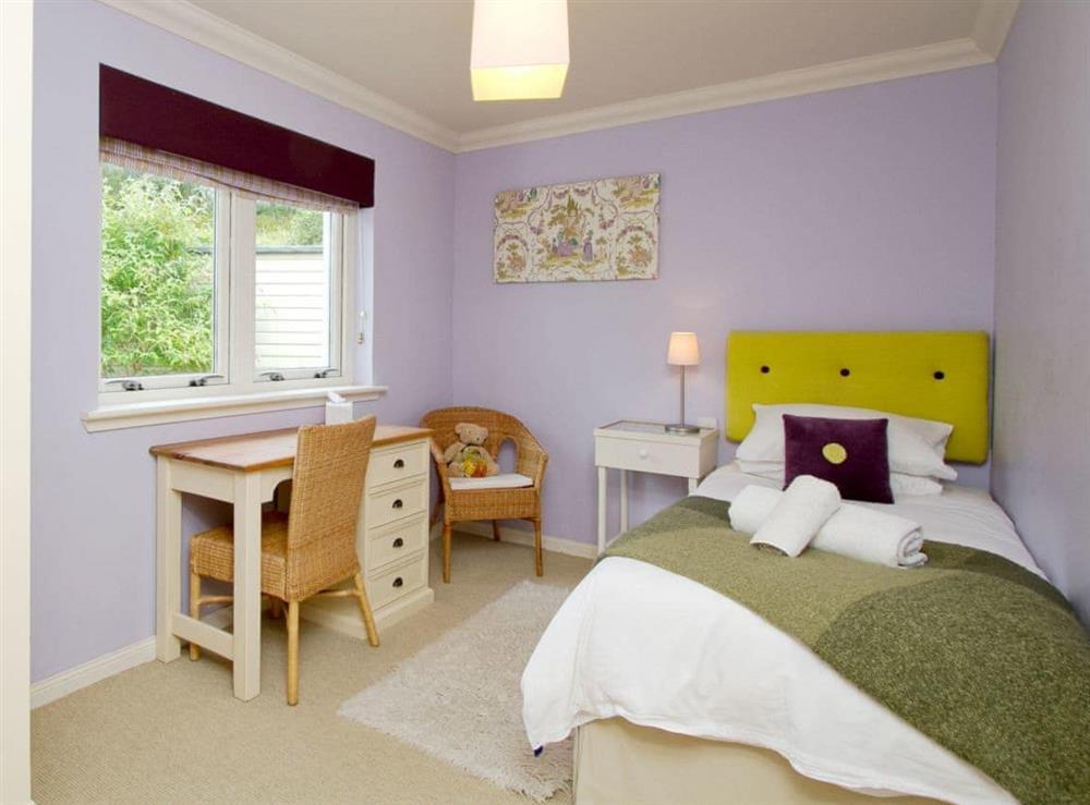 Cosy single bedroom at Carness West in West Carness, By Fort William., Inverness-Shire