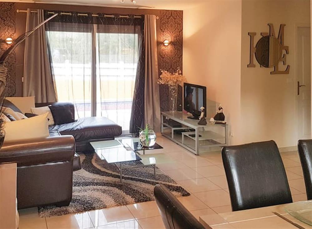 Living area (photo 2) at Caroll in La Forêt Fouesnant, Finistère, France