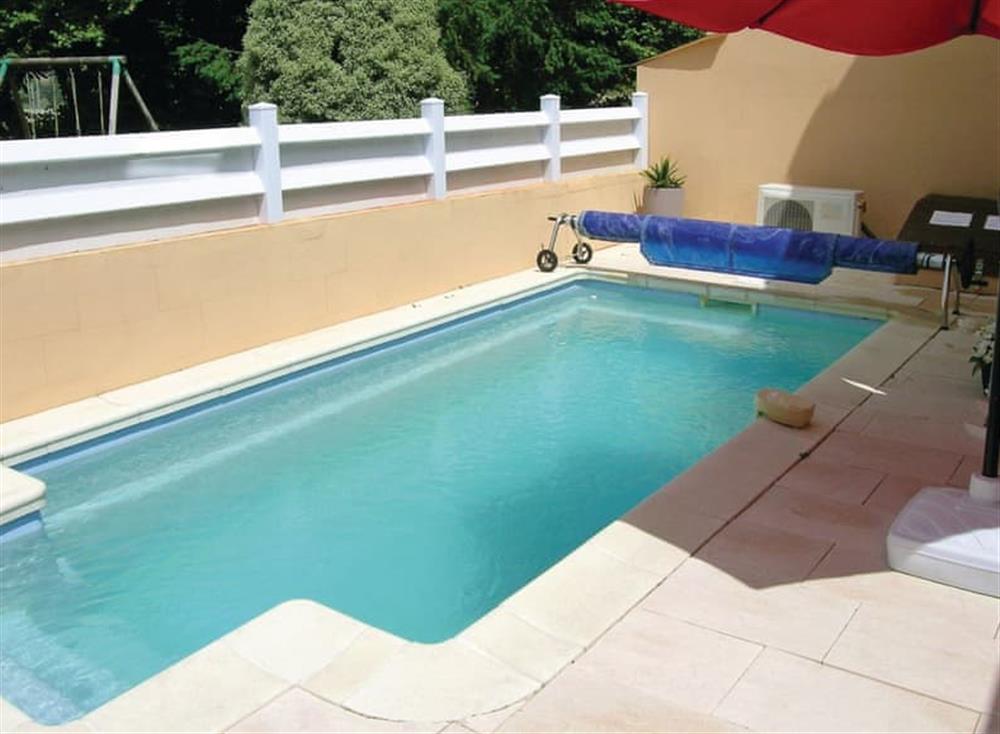 Swimming pool (photo 2) at Caroll in La Forêt Fouesnant, Finistère, France