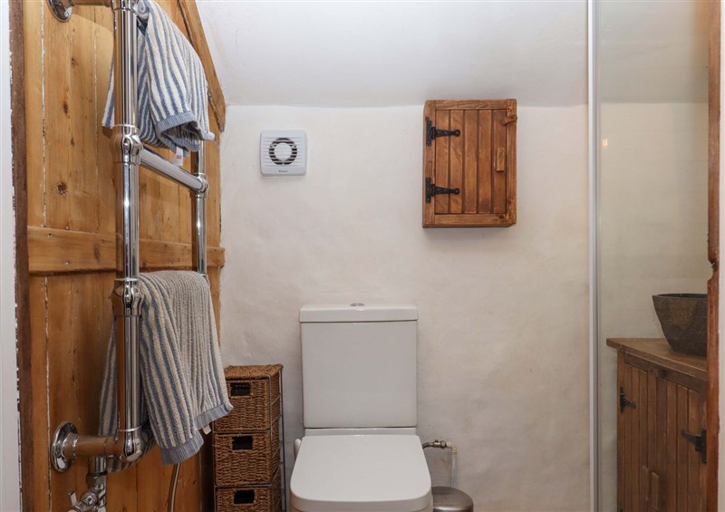 This is the bathroom at Carpenters Cottage, Hatherleigh