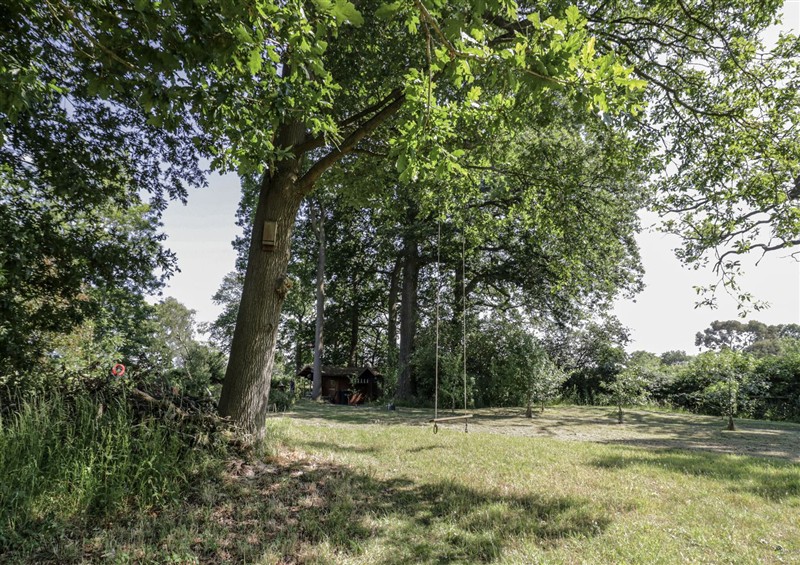 This is the garden (photo 2) at Carps Well Lodge, Hatton near Shrewley