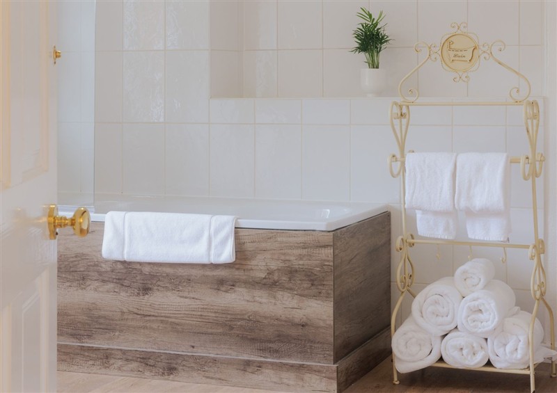 Bathroom at Carriage Cottage, Worfield near Bridgnorth