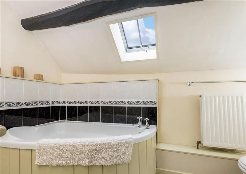 This is the bathroom at Carters Cottage, Stow-on-the-Wold