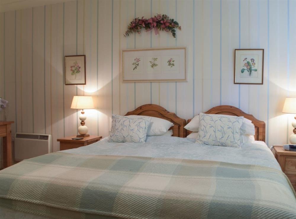 Twin bedroom at Carthouse Cottage, Cosheston in Pembroke Dock, Dyfed