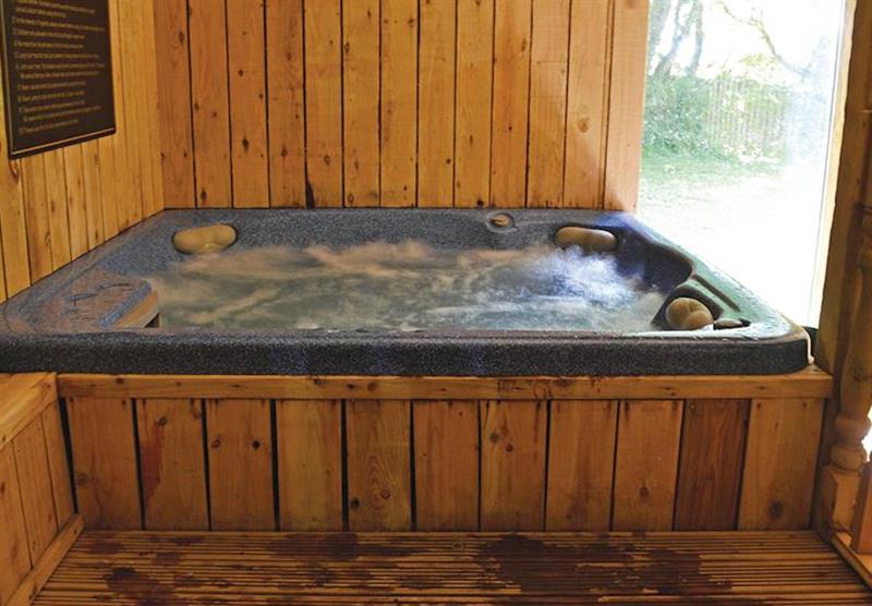 Jacuzzi at Carvynick Country Club in Summer Court, Newquay