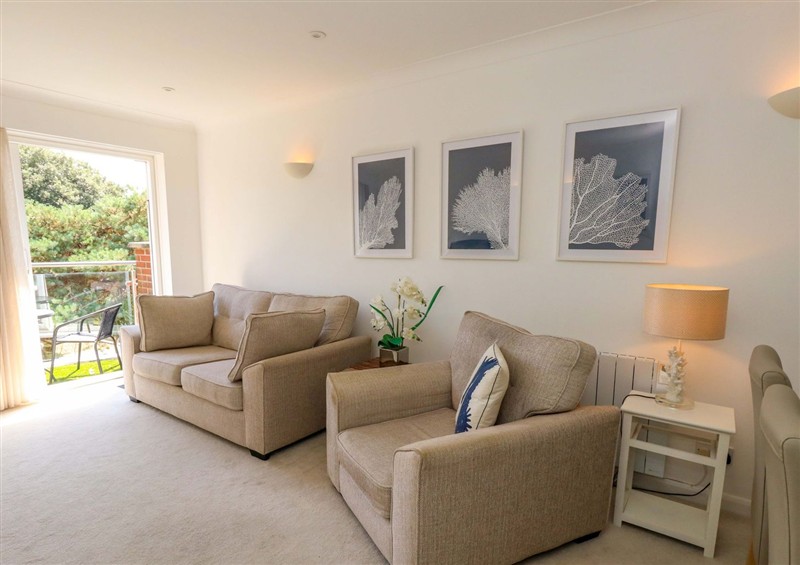 Enjoy the living room at Casa Al Mare, Sandbanks