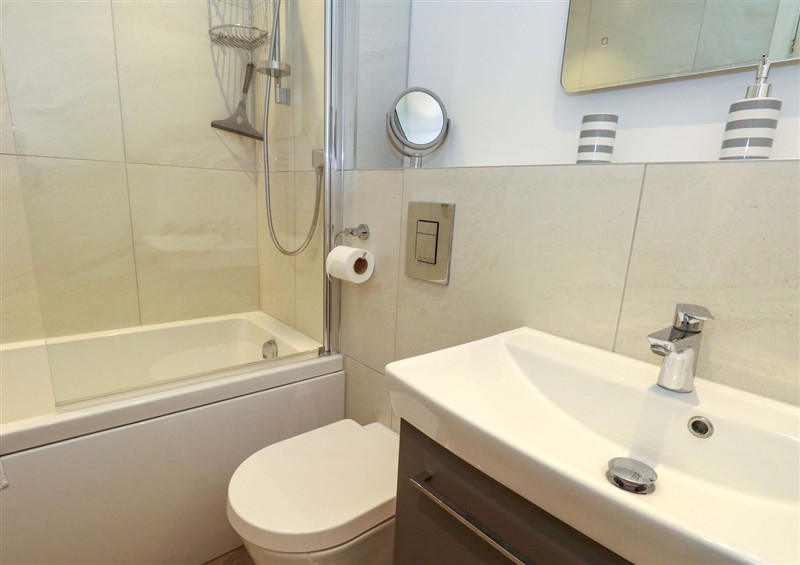 The bathroom at Casa Al Mare, Sandbanks