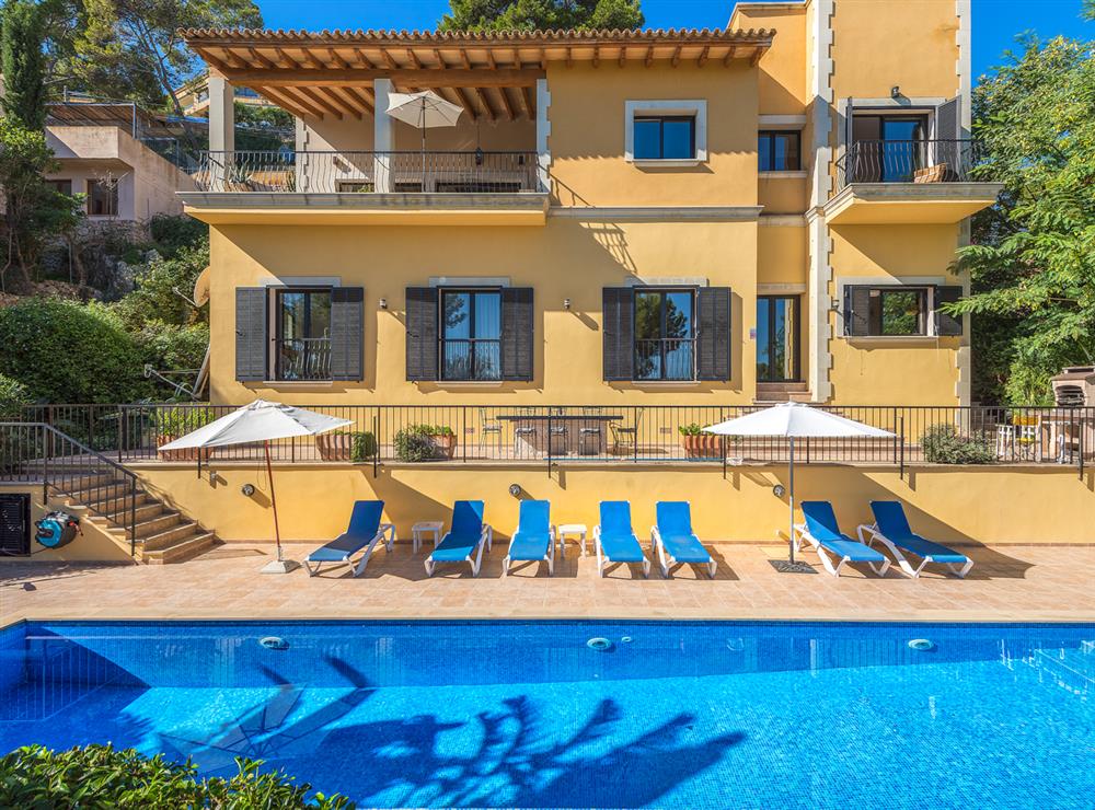 Casa Cadernera