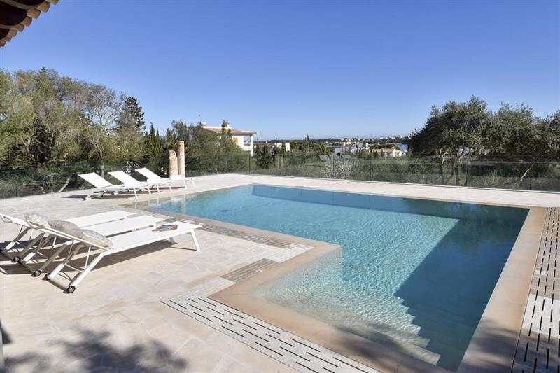 Swimming pool (photo 2) at Casa Colom, Cala dOr, Spain