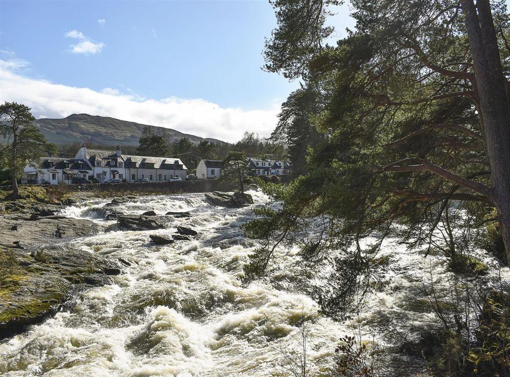 The surrounding area with it’s falls, rivers, Lochs and countryside are a treasure chest of natural beauty at Casa Duran in Killin, Sterlingshire, Perthshire