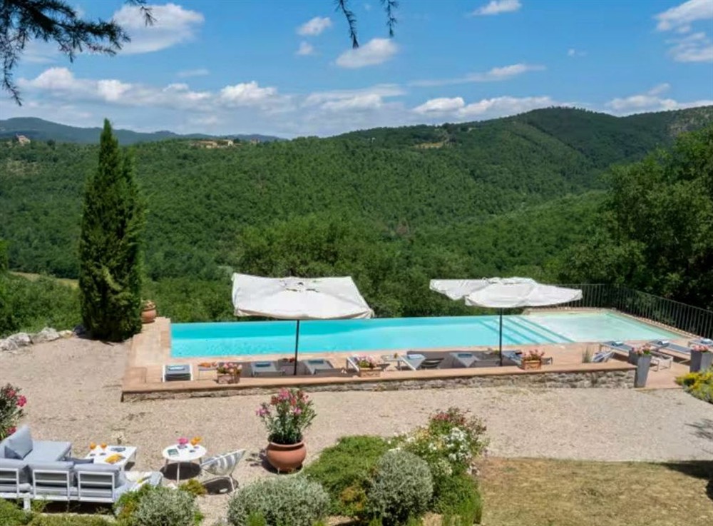 Casa Zari