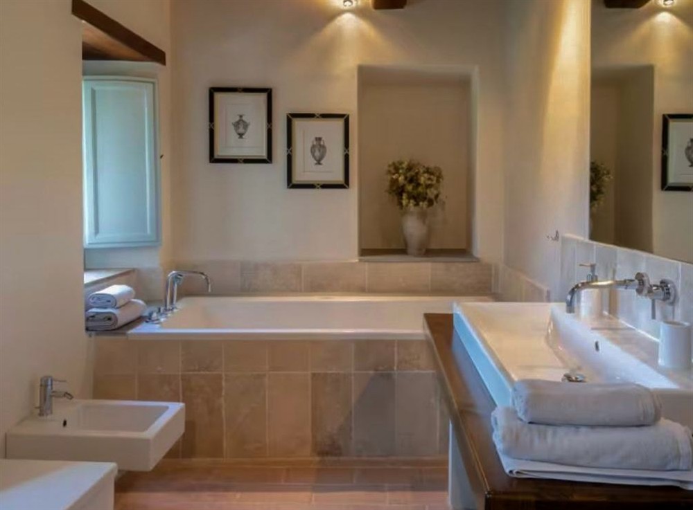 Casa Zari