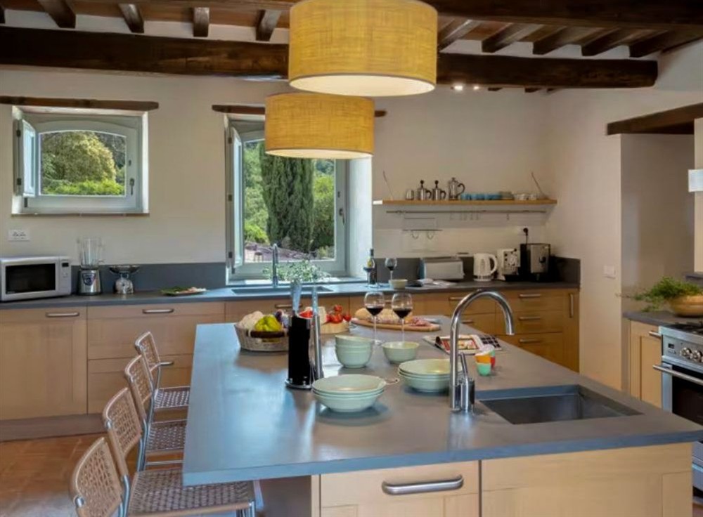 Casa Zari