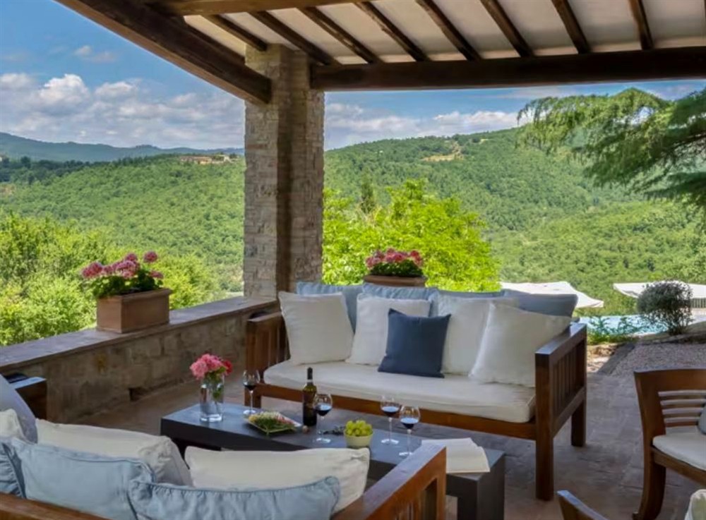 Casa Zari