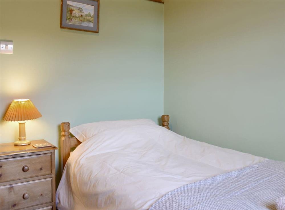 Cosy single bedroom at Cass Lodge in York, North Yorkshire