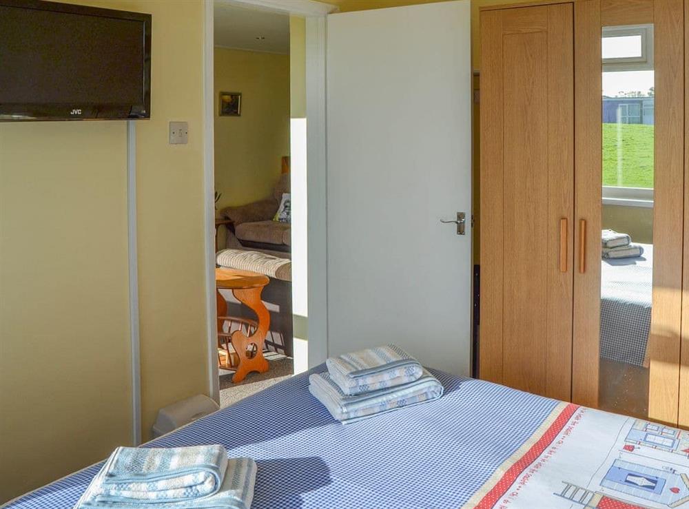 Double bedroom (photo 2) at Cast Away in Winterton on Sea, Norfolk