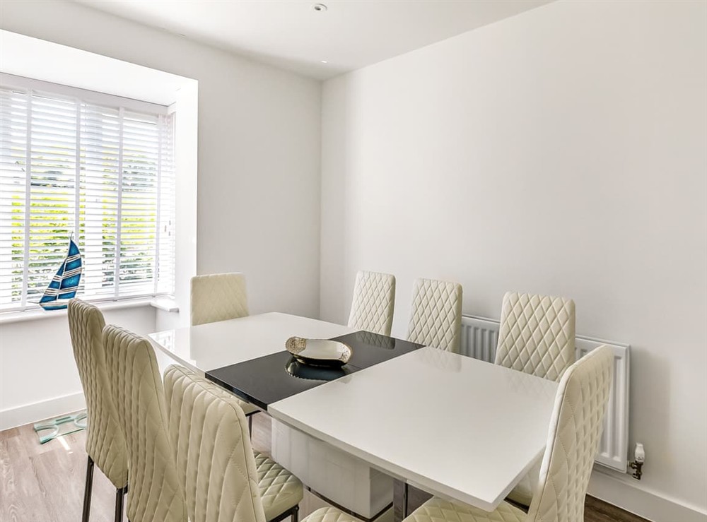 Dining room (photo 2) at Castle Park in Paignton, Devon