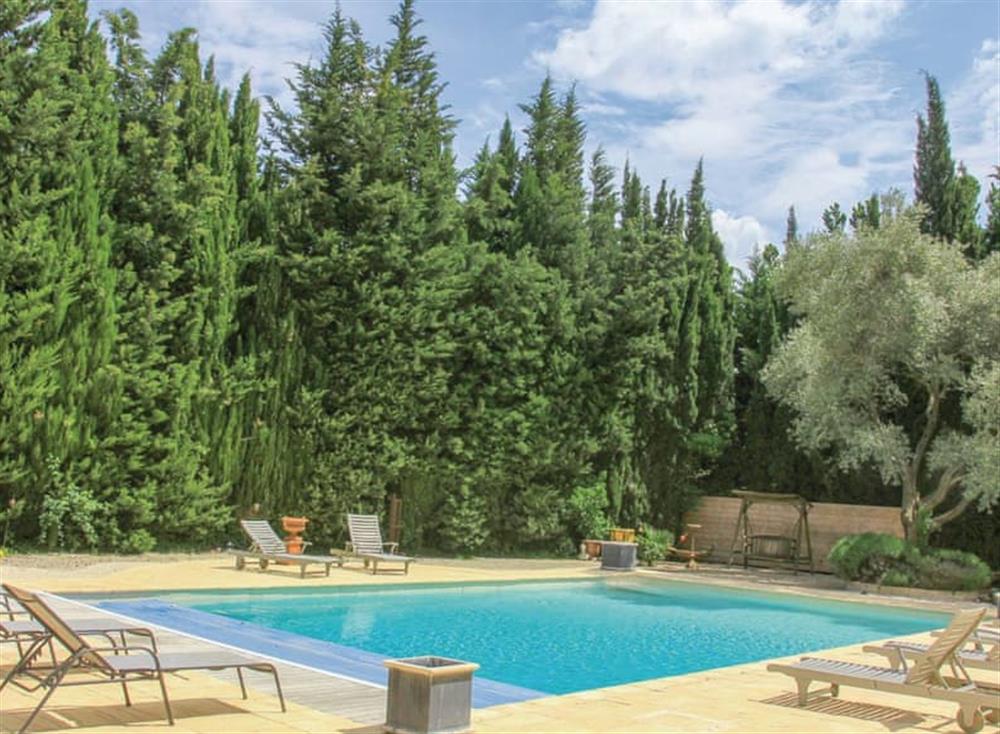 Swimming pool (photo 3) at Castle Troisoleil in Pont-Saint-Esprit, Gard, France