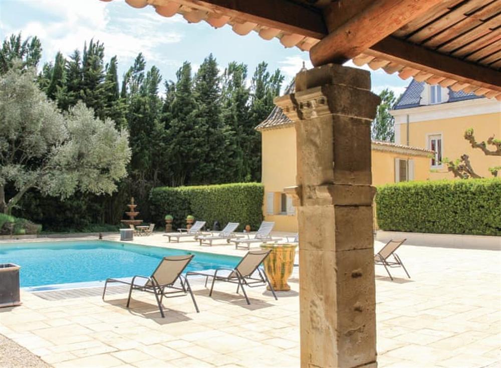 Swimming pool (photo 4) at Castle Troisoleil in Pont-Saint-Esprit, Gard, France