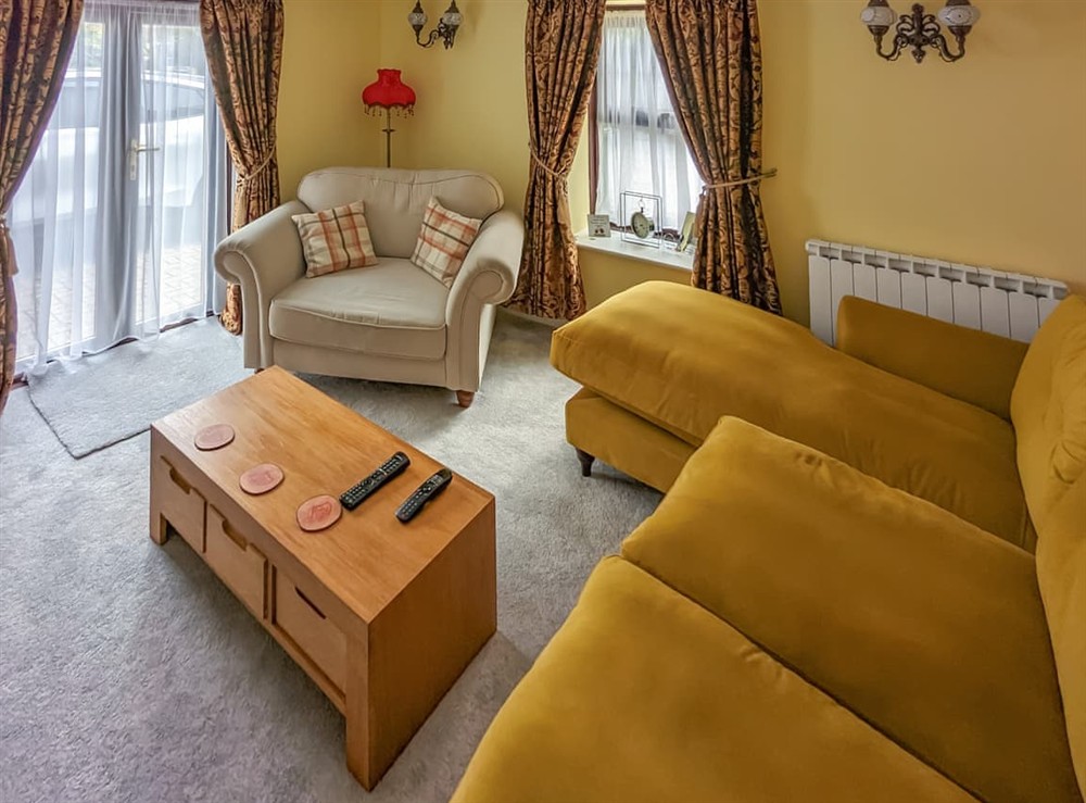Living area at Castle View Mews in Newport, Isle of Wight
