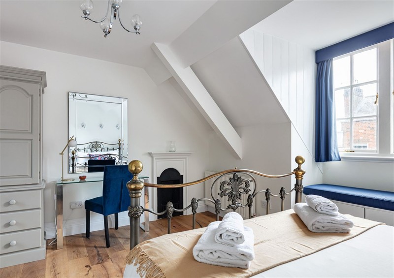 One of the 4 bedrooms (photo 2) at Castle View, Windsor
