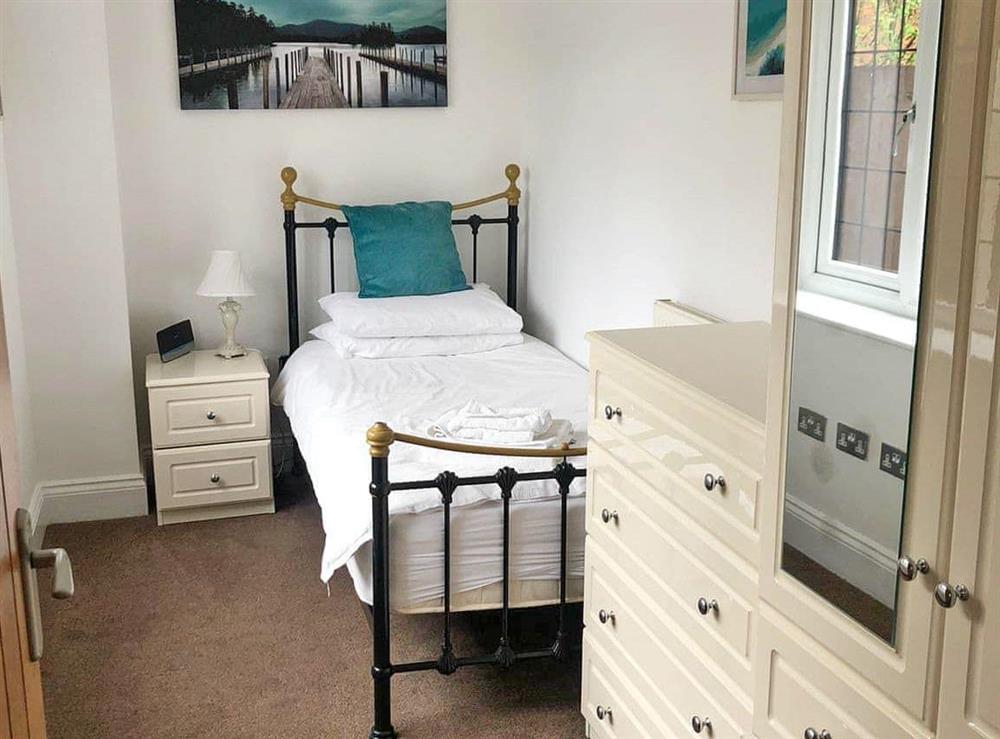 Cosy single bedroom at Castlebar in Singleton, near Poulton-le-Fylde, Lancashire