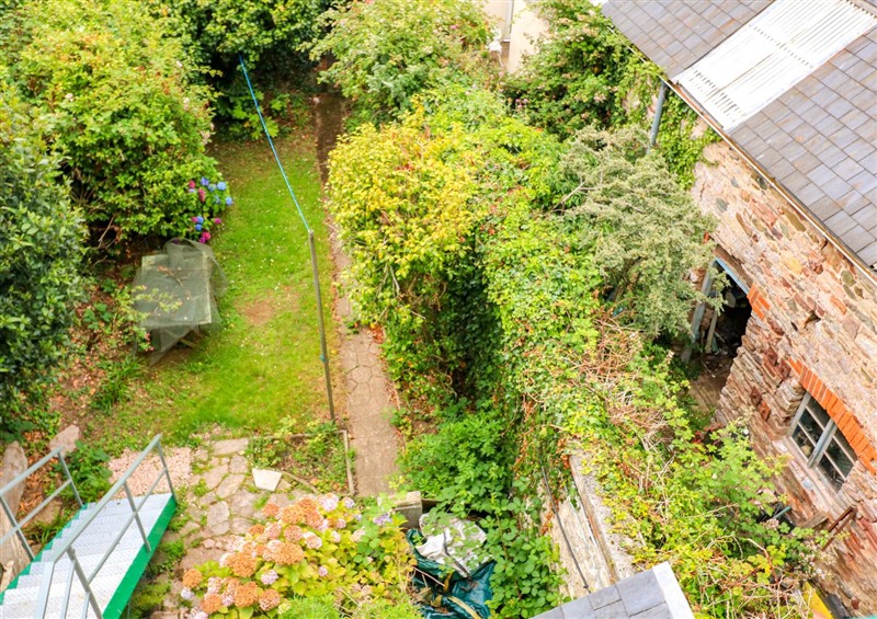 The garden in Castleview Apartment, 21 South Embankment at Castleview Apartment, 21 South Embankment, Dartmouth