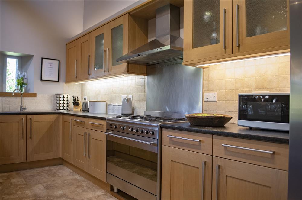 Fully-equipped kitchen with Brittania range cooker at Cazenovia Hall and Wythburn Cottage, near Greystoke