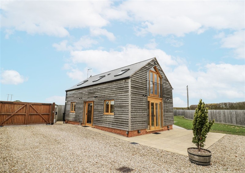 This is the setting of Cedar Barn at Cedar Barn, near Evesham