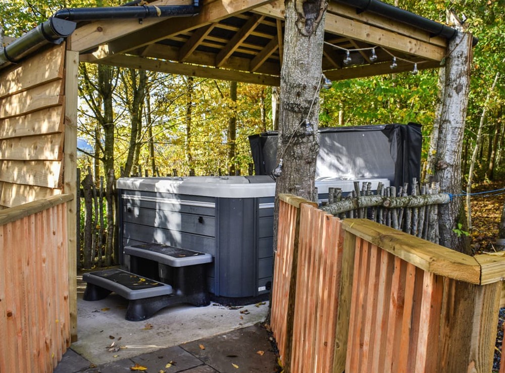 Hot tub at Cedar Lodge in Walton Presteigne, Powys